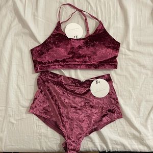 NWOT Lunalae delphine top and bottom set in rose velvet size 10